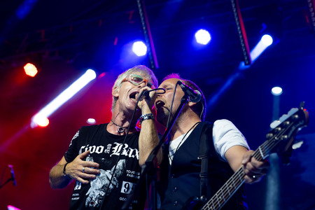 Crush-Tribute to Bon Jovi (6)